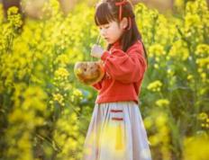 女孩取名2025年新名字大全，属蛇新生女宝宝二月最新版名字