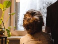 纬字五行属性及取名寓意，勤勉认真的带纬字小孩名字大全