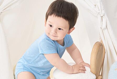 2025年张姓男宝宝起名押韵好听，姓张男孩名字大全100分好不好？