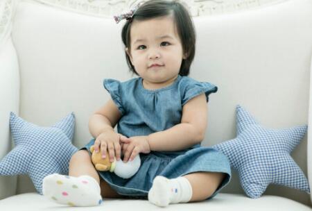 蛇年洋气好听有诗意女孩子名字，2025年12月18日出生的女宝宝取名大全