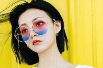 屏幕截图 2025-12-02 100357.jpg 2026年2月13日出生的小孩名字,坚毅果敢,沉稳大气